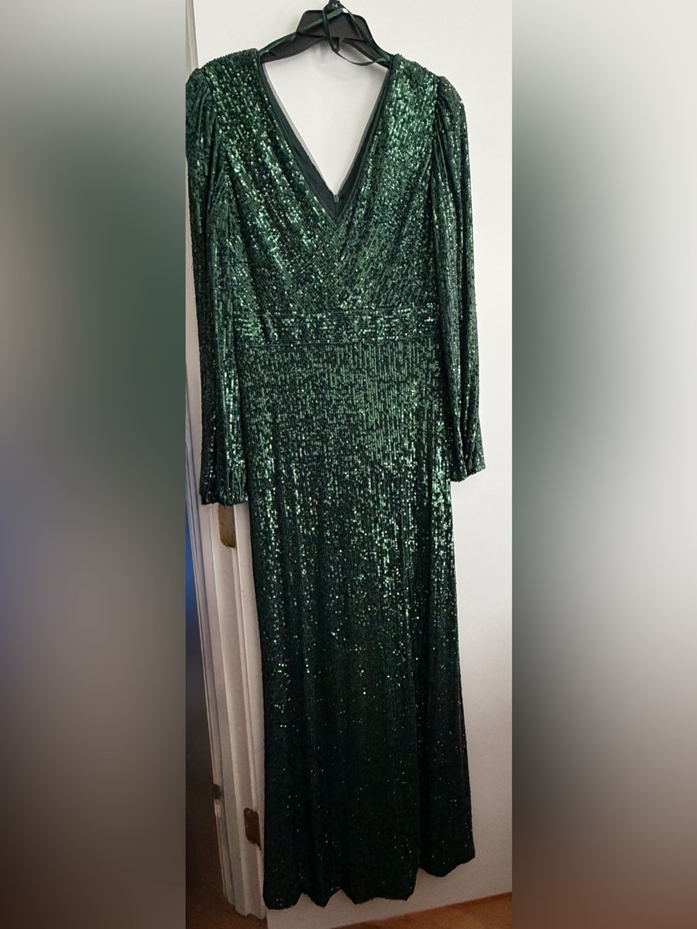 Glamorous Emerald Green Sequined V-Neck Dress
